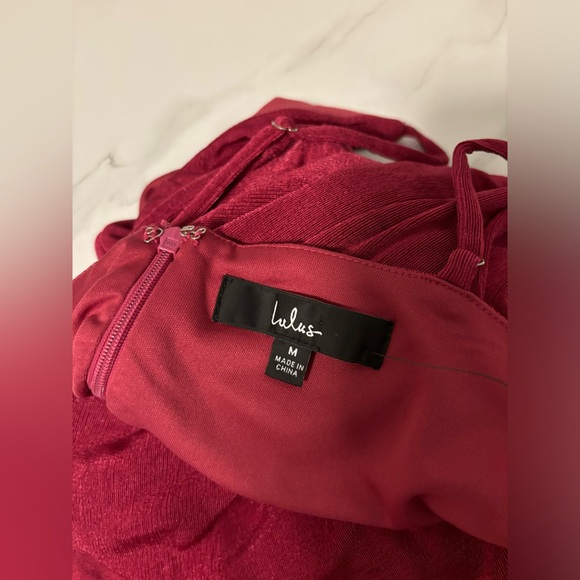 Lulus Luxe Option Wine Red Tulip Sleeveless Midi Dress Medium NWT - Picture 11 of 12